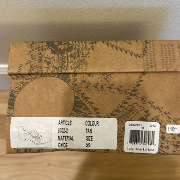 NEW in box Woman’s Free People Lost Valley Distressed Zipper Back Boots Size 39 - Picture 9 of 10